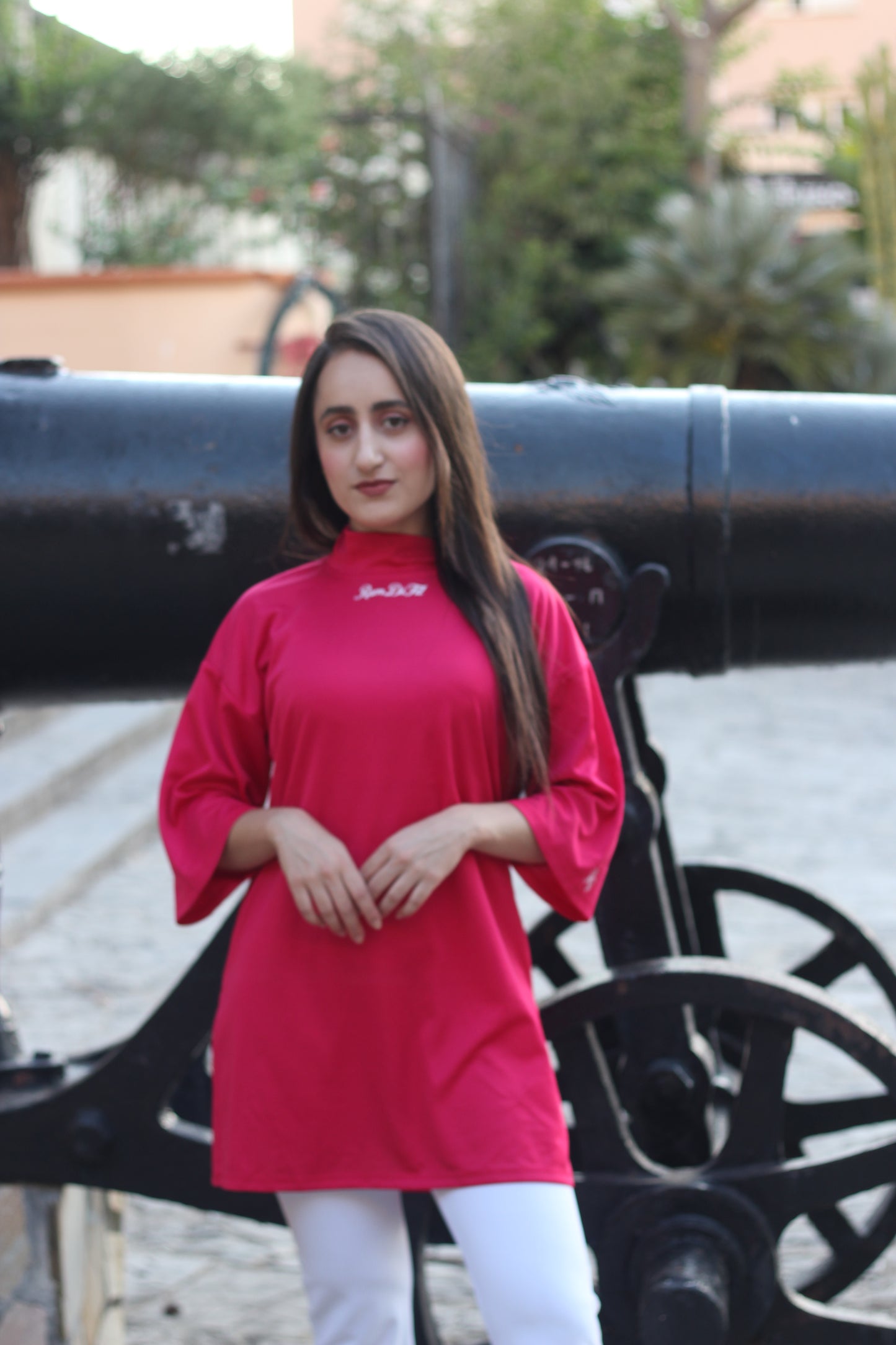 Modest Sports T-shirt Oversized in Fuchsia