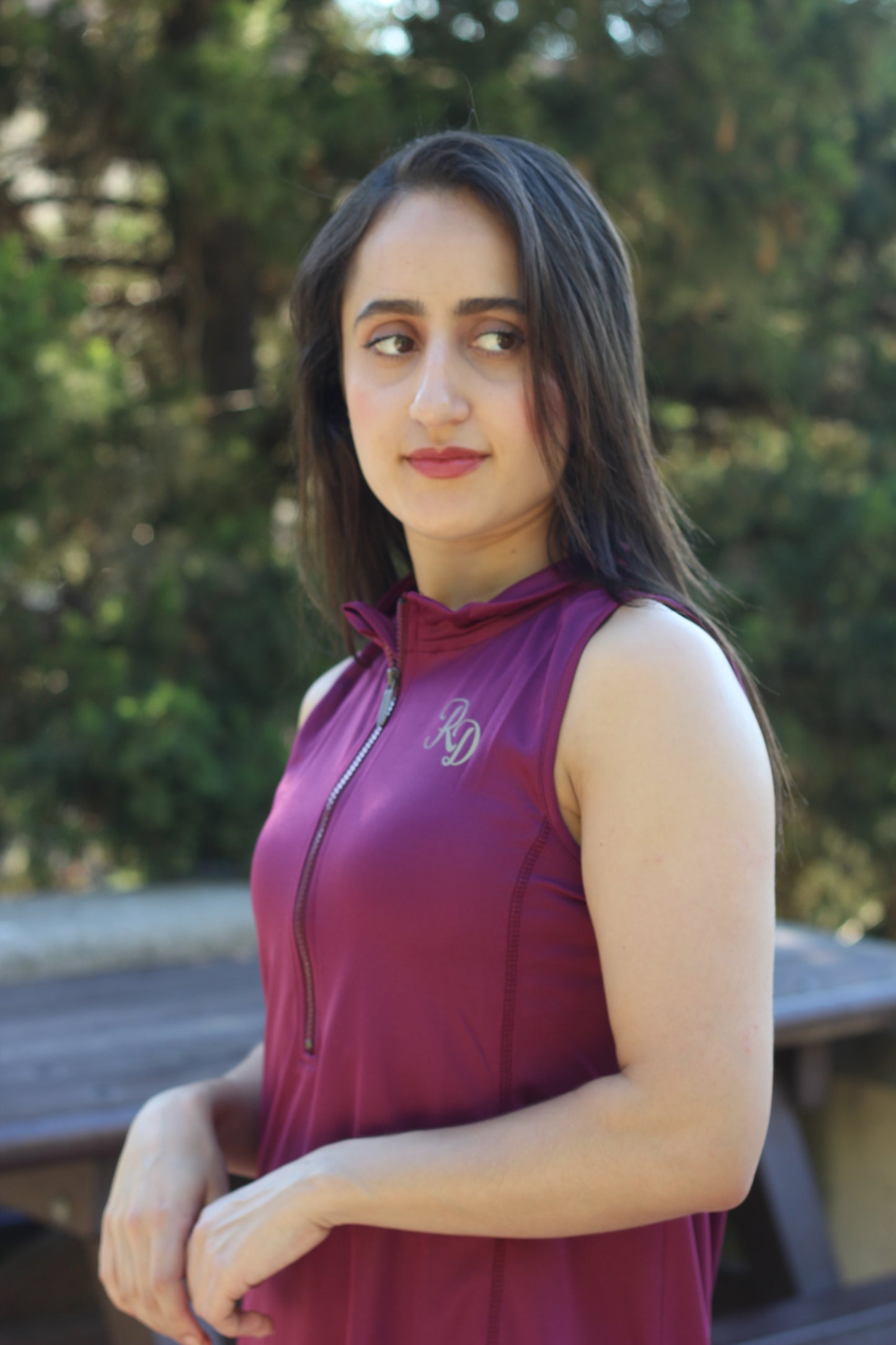 Modest Sports Gilet in Royal Maroon