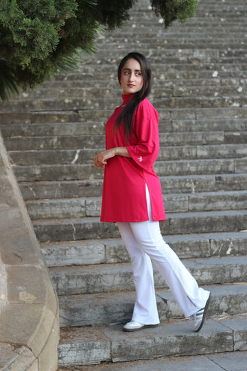 Ensemble Oversized T-shirt + White Flared Pants