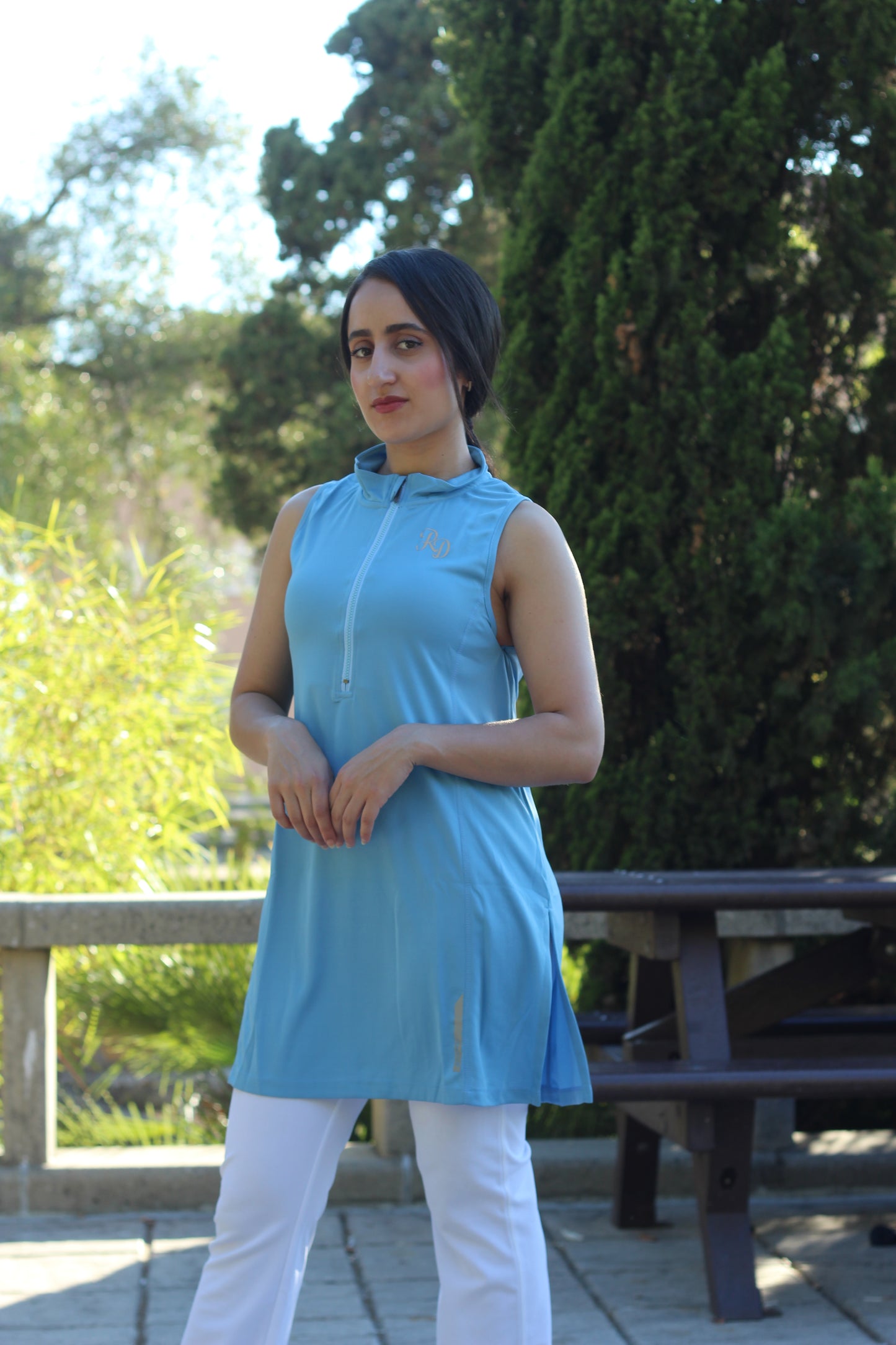 Modest Sports Gilet in Light Blue