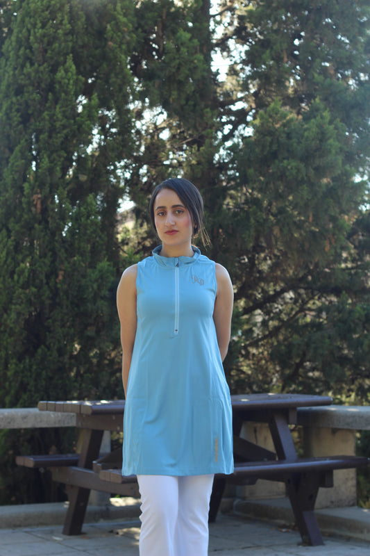 Modest Sports Gilet in Light Blue
