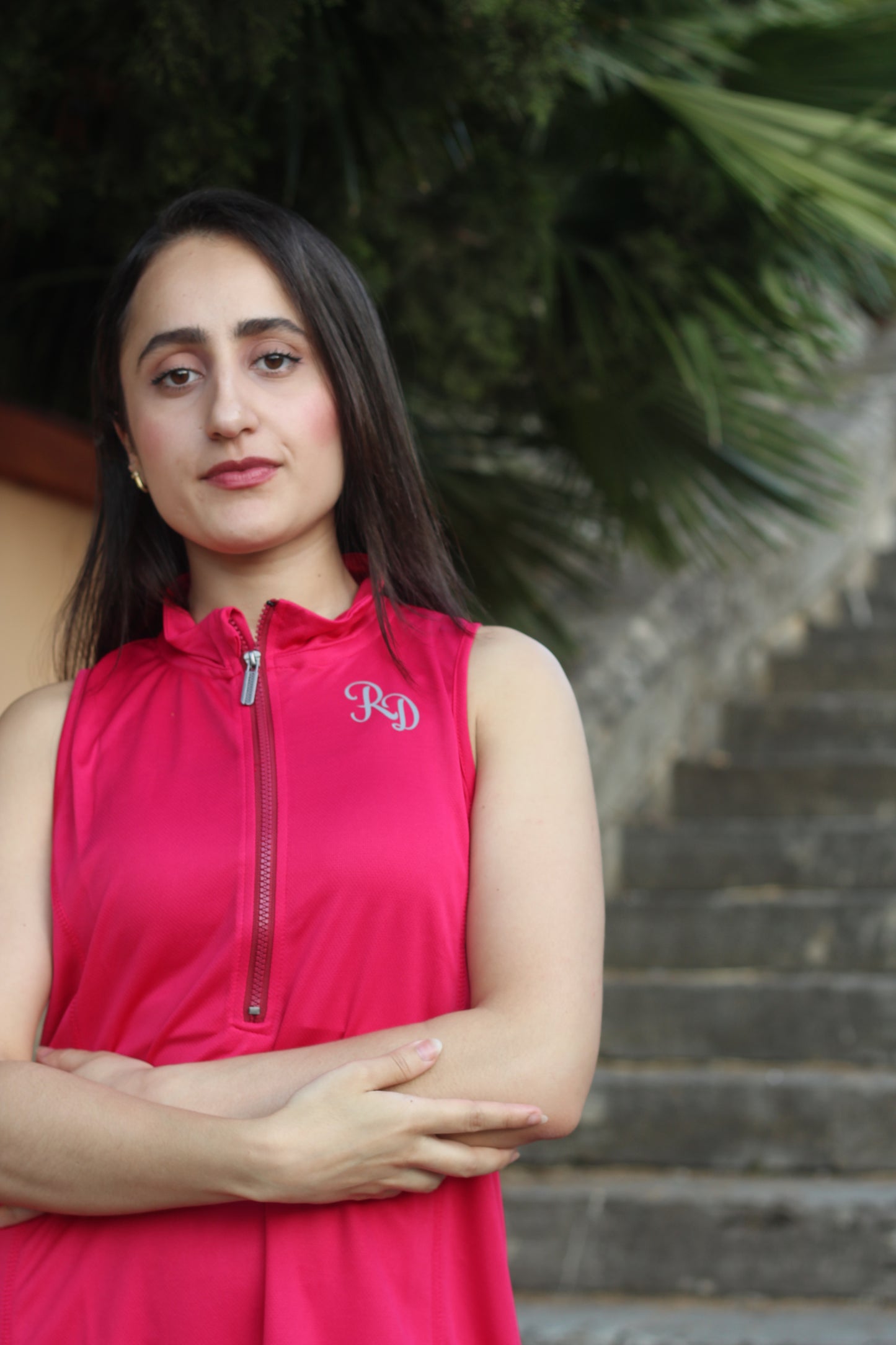 Modest Sports Gilet in Fuchsia